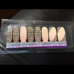 Trend Spotted Color Street